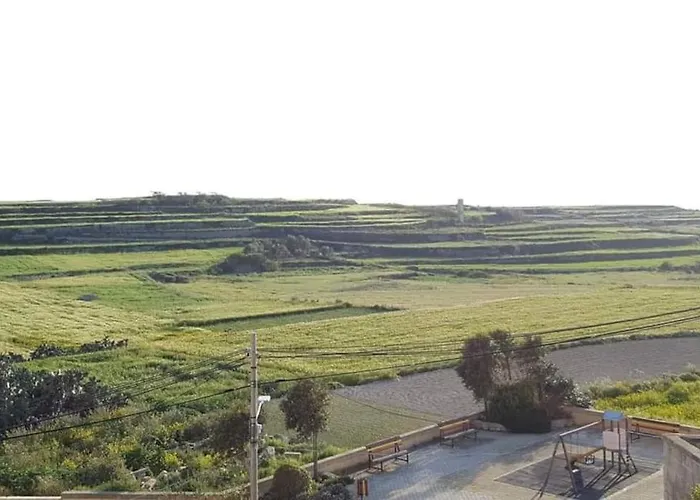 Farmhouse Villa With Large Pool And Garden In Gozo
