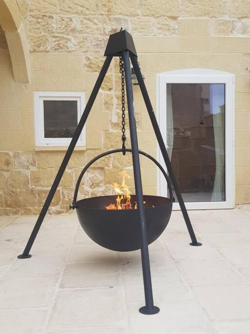 With Large Pool And Garden In Gozo Gharb (Gozo)