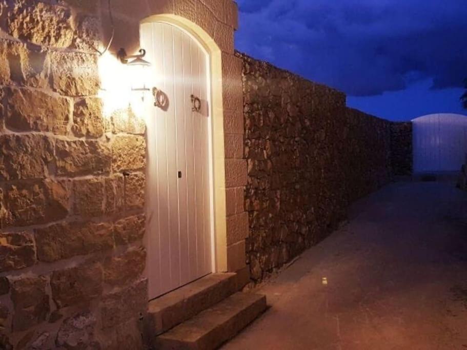 With Large Pool And Garden In Gozo Villa *