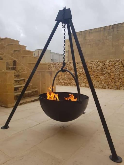 With Large Pool And Garden In Gozo Villa Għarb