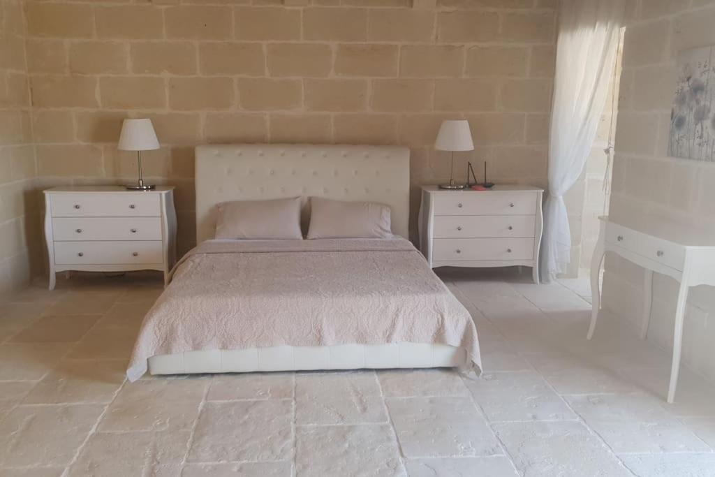 With Large Pool And Garden In Gozo * Għarb