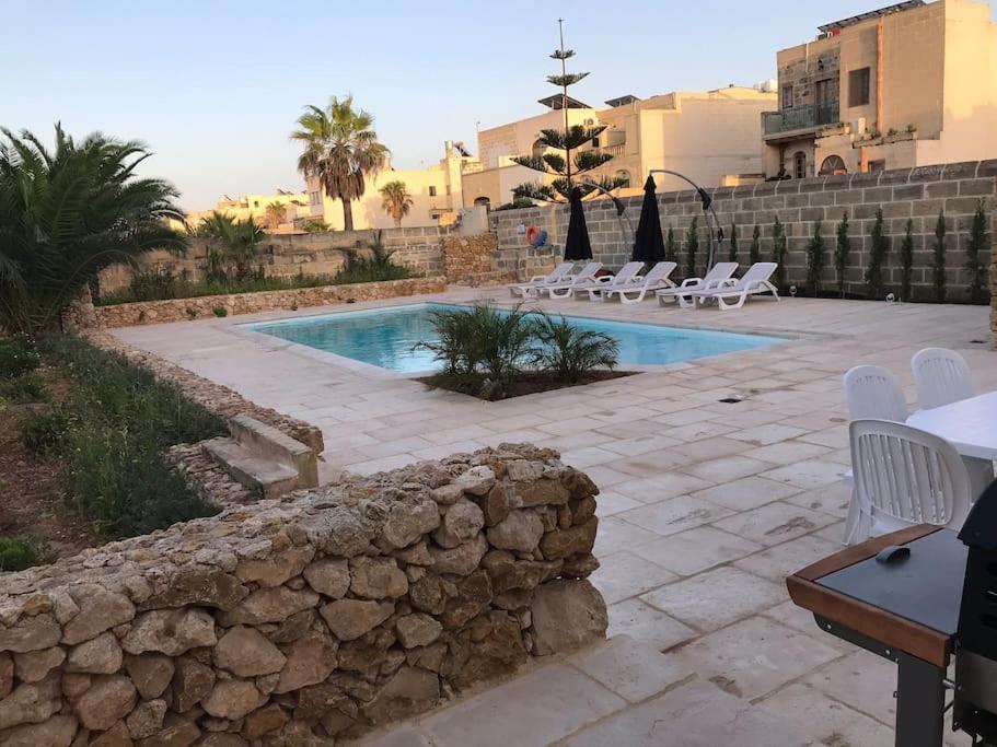 With Large Pool And Garden In Gozo * Għarb