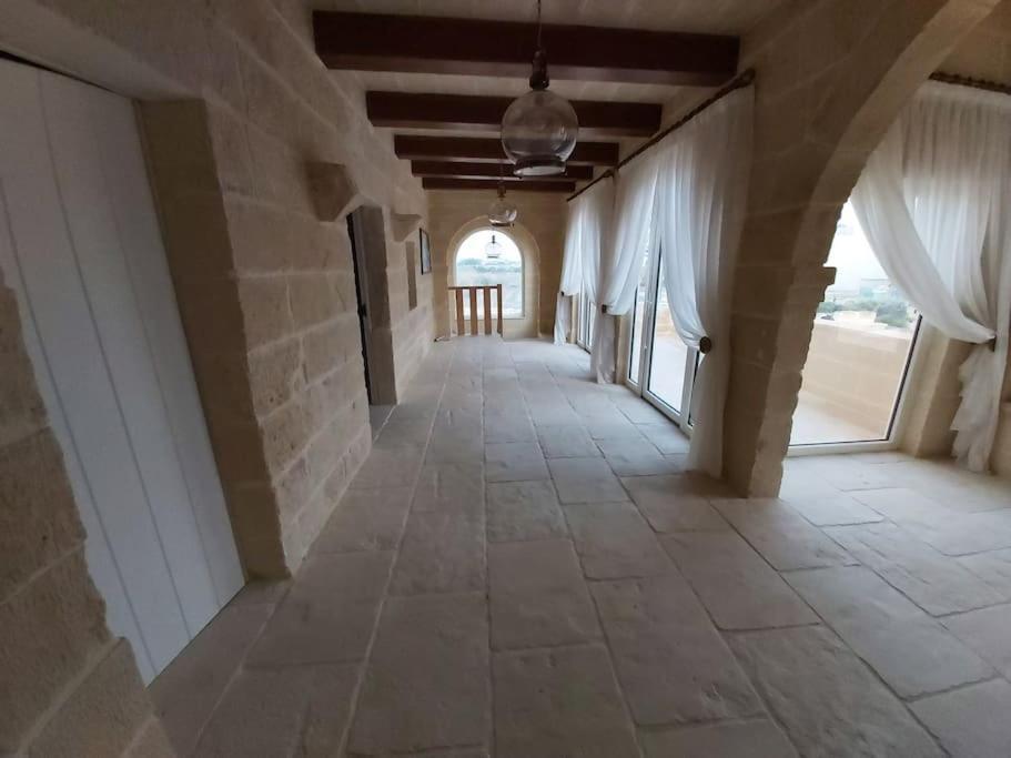 With Large Pool And Garden In Gozo Villa *